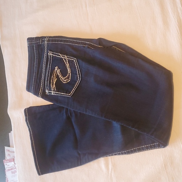 Silver Jeans Frances Flared Leg Sz. 28x33 Jeans - Picture 11 of 16